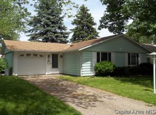 2317 Queensway Rd, Springfield, IL 62703