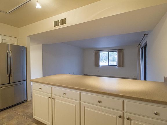 5th image of 4410 N Rockcliff Pl