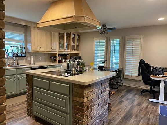 2nd image of 2516 Evergreen Dr