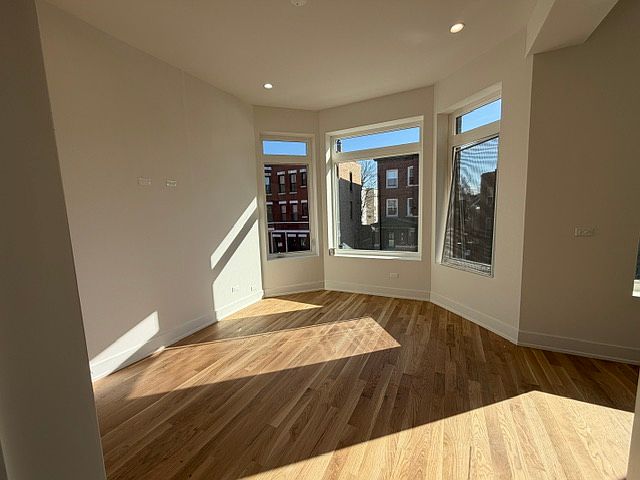 1st image of 2114 W Augusta Blvd #2