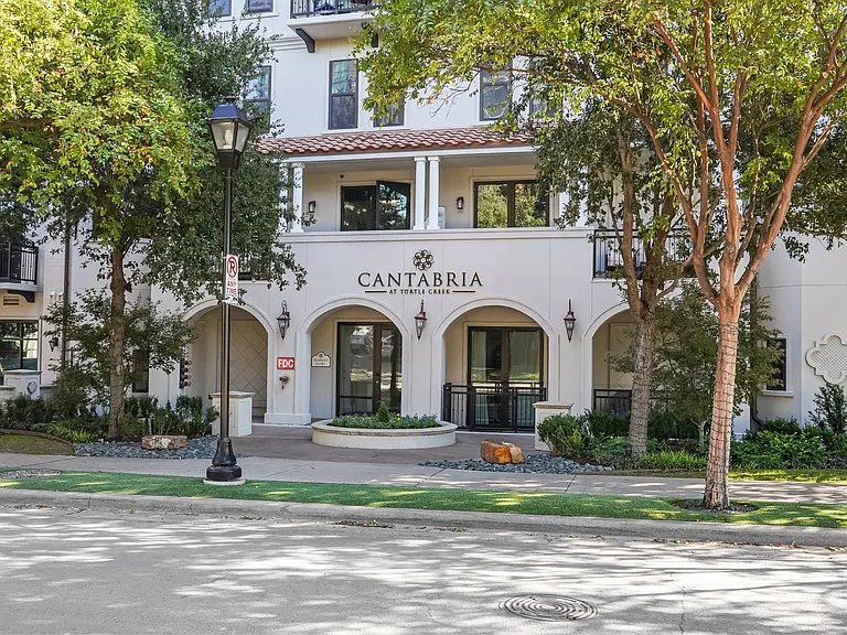 Cantabria at Turtle Creek — Photo 44