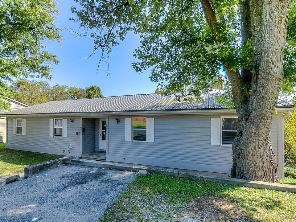 2nd image of 1207 Cliffside Dr