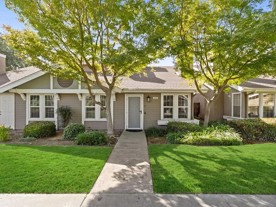 3770 W Barstow Ave #145