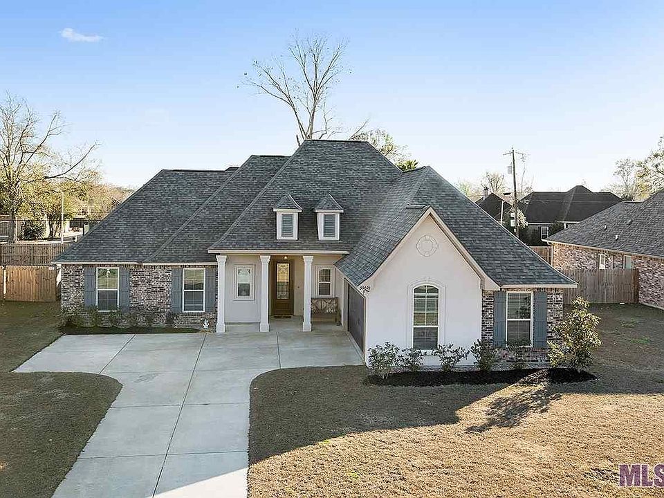 1st image of 39021 Old Tree Dr