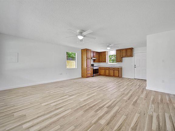 5th image of 14685 Lynnwood Dr