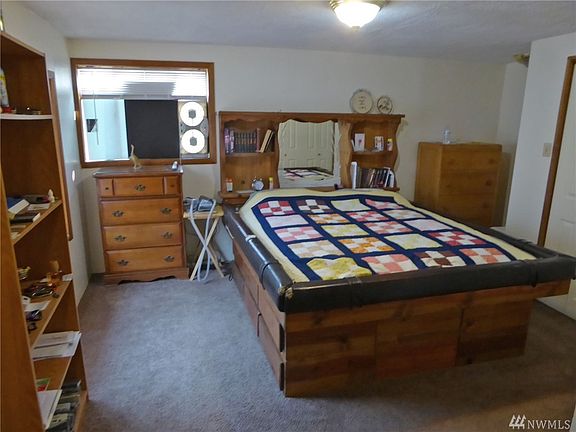 5th image of 1025 Central Dr