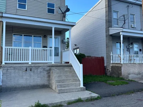 531 W Howard St, Frackville, PA 17931