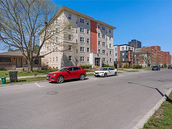 3rd image of 271 Lester St Unit 303