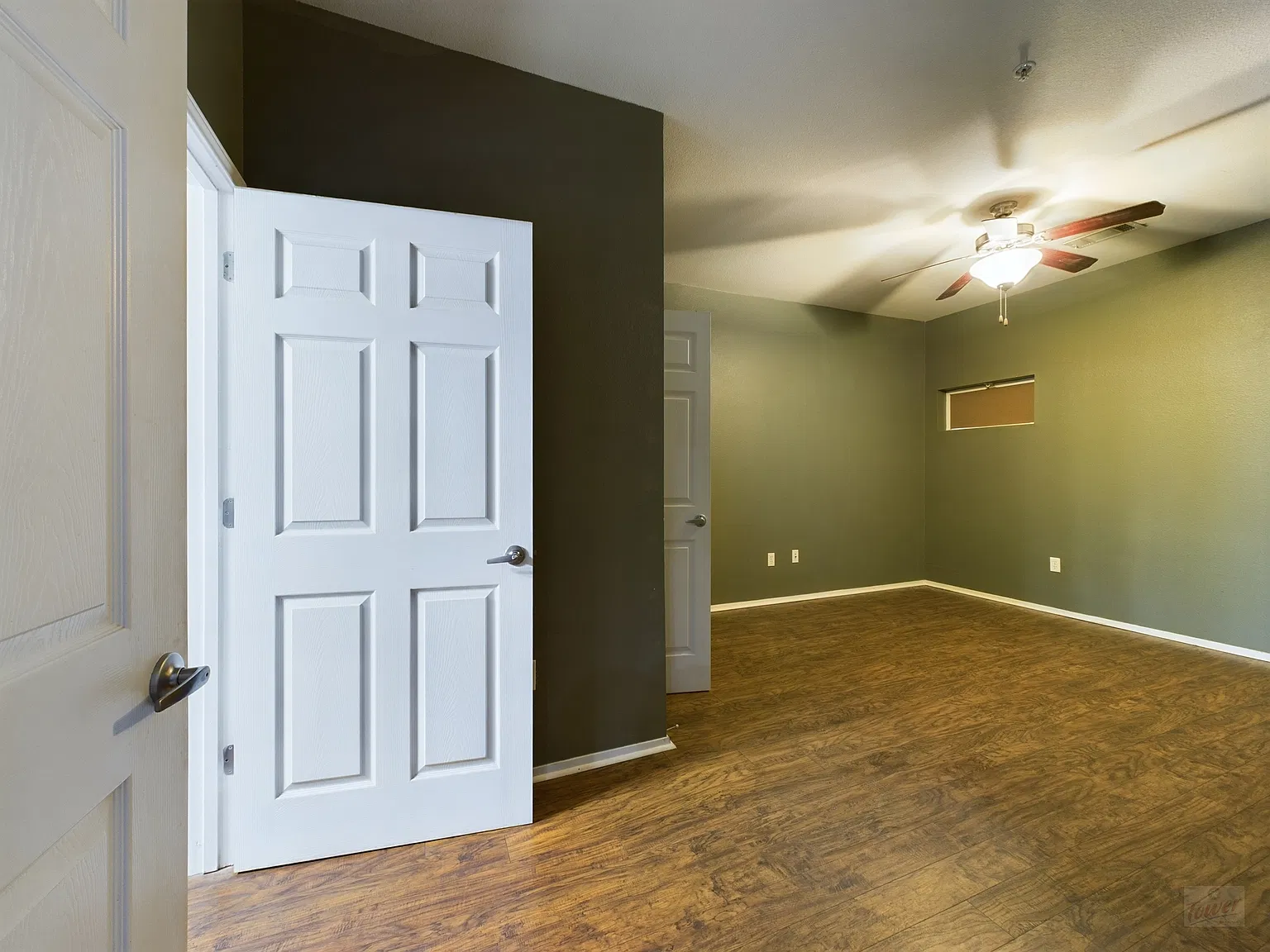 910 W 25th St Apt 505 — Photo 3