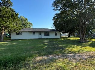 201 E Austin Ave, Palacios, TX 77465