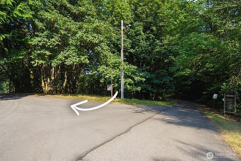2nd image of 9999 Fetters Lane SE