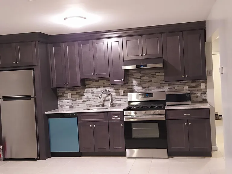 61 Randolph Ave — Photo 6