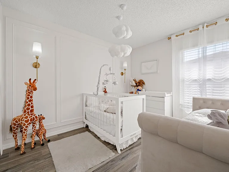 601 SW Icon Ave — Photo 18