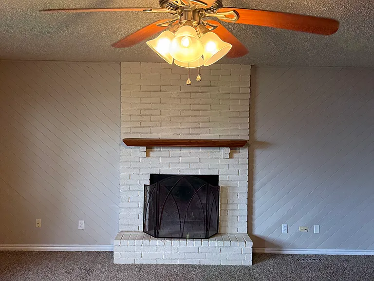 21516 E 33rd St S — Photo 17