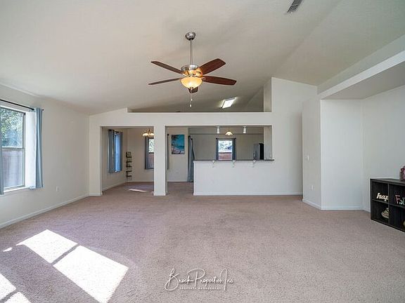 4th image of 711 Forgotten Creek Ln
