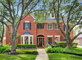 7118 Greatwood Trails Dr, Sugar Land, TX 77479