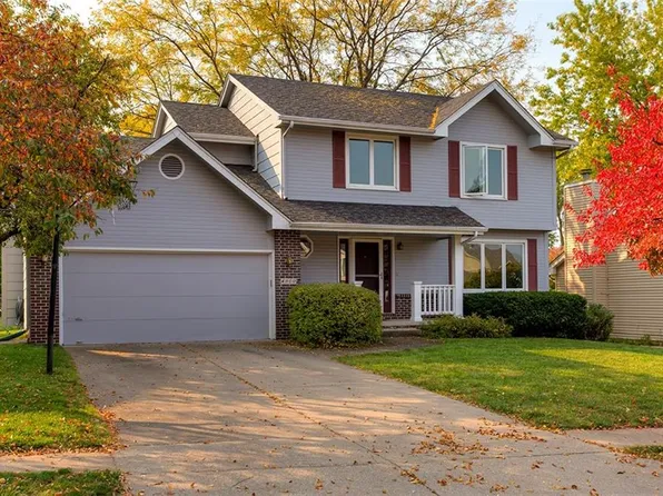 4900 Twana Dr, Des Moines, IA 50310