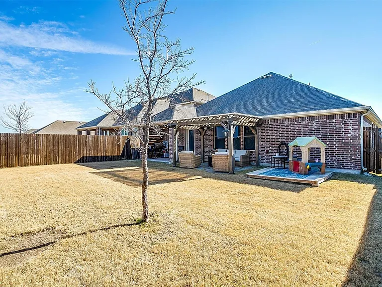 3309 Comal Dr — Photo 16