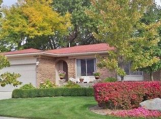 1450 Leafgreen Dr, Troy, MI 48083