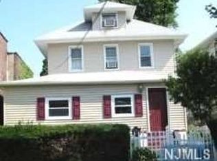 25 E Fort Lee Rd, Bogota, NJ 07603