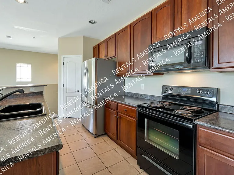 1250 S Rialto St #26 — Photo 7