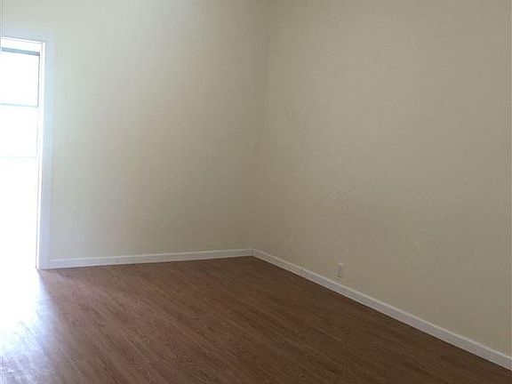 2nd image of 6656 Myrtle Ave #2