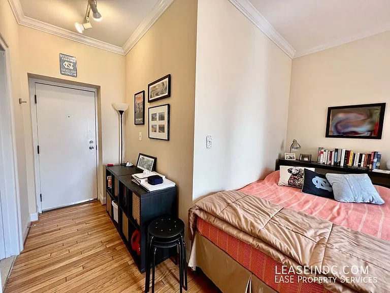 1901 16th St NW #204 — Photo 4