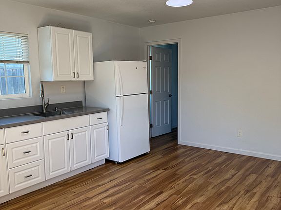 3rd image of 434 Hibiscus Ct #B