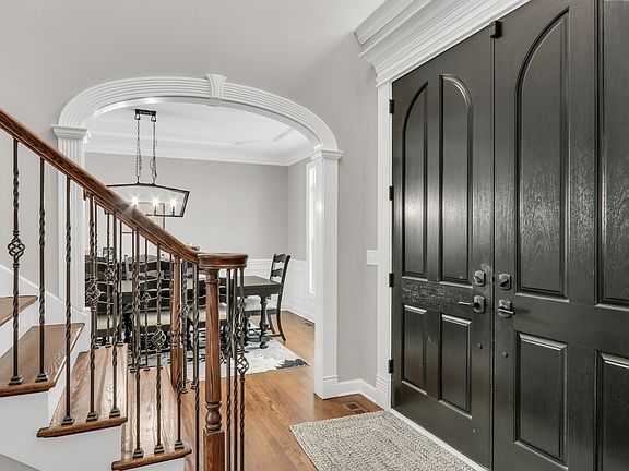 4th image of 629 Papermill Hill Dr