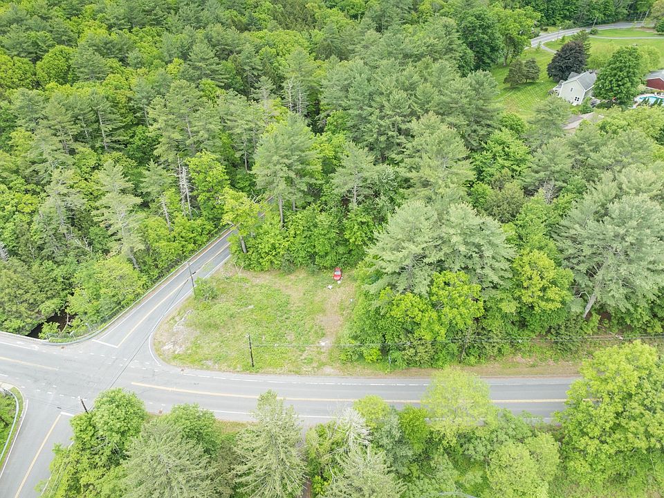 2nd image of 1467 Westhampton Rd