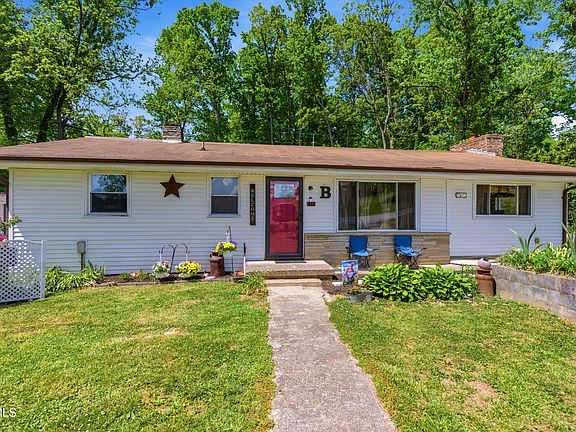 5th image of 433 Mimosa St
