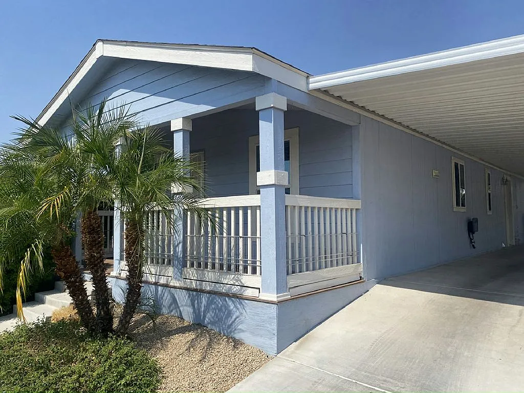 2 bed, 2.0 bath, 1000 sqft, $1,350 — Photo 2