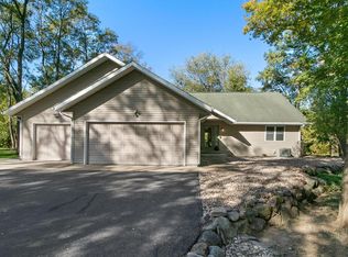 831 Island Court, Baraboo, WI
