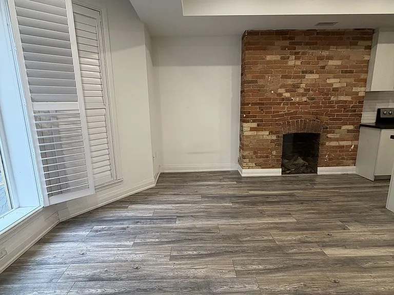 217 Jarvis St #5 — Photo 6