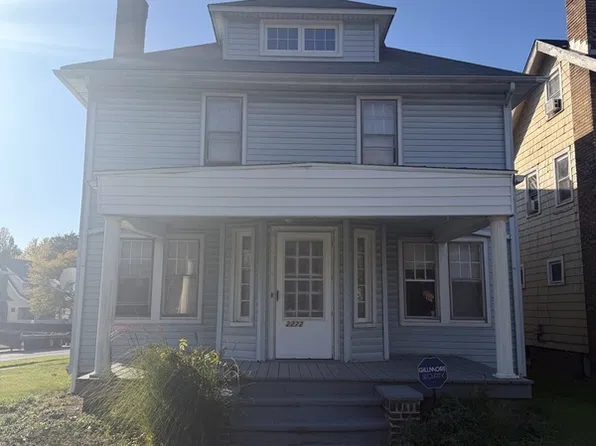 2272 S Taylor Rd, Cleveland Heights, OH 44118