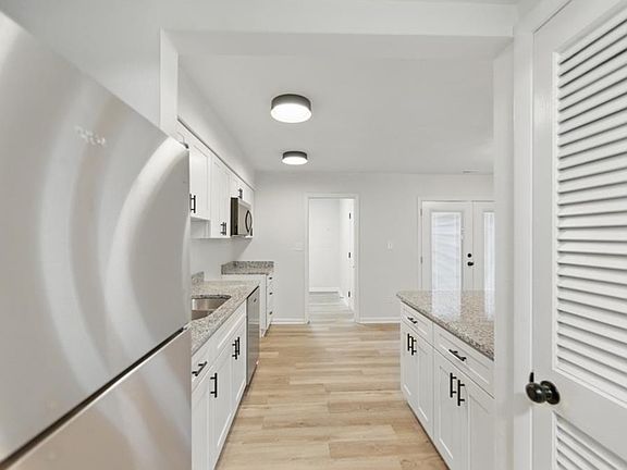 2nd image of 6064 Foresttown Dr