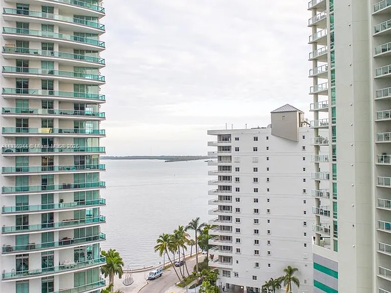 1300 Brickell Bay Dr #1608 — Photo 33