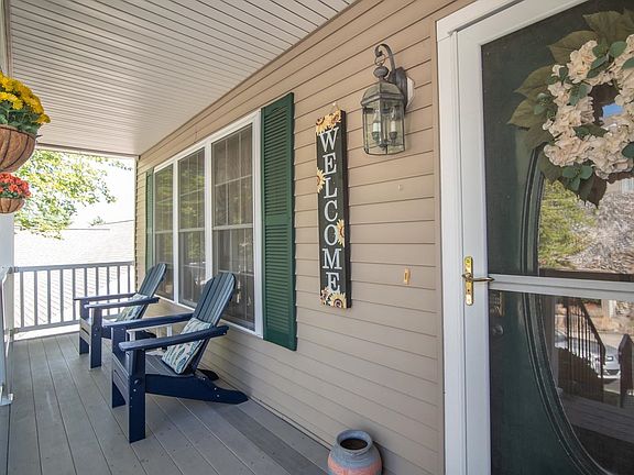 2nd image of 28 Christine Drive