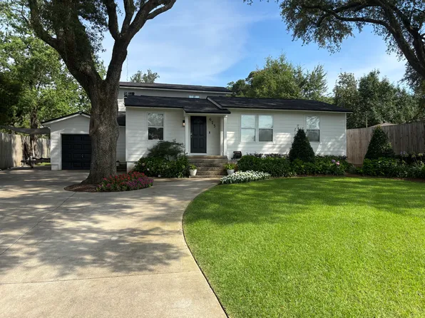 625 Lakewood Rd, Perdido Key, FL 32507