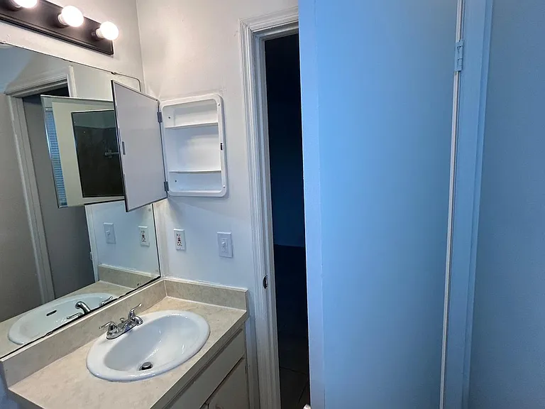 2493 SE Richmond St — Photo 19