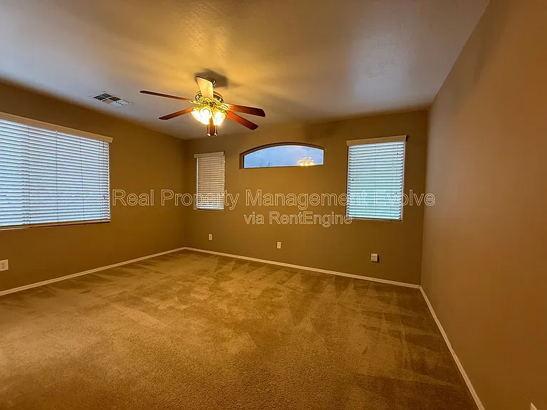 9854 E Escondido Ave — Photo 14