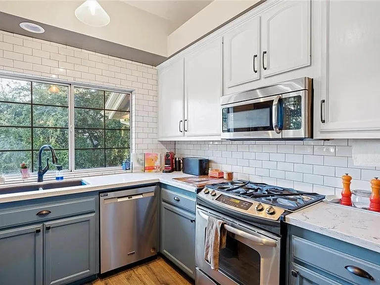 1065 Pauline Way — Photo 4