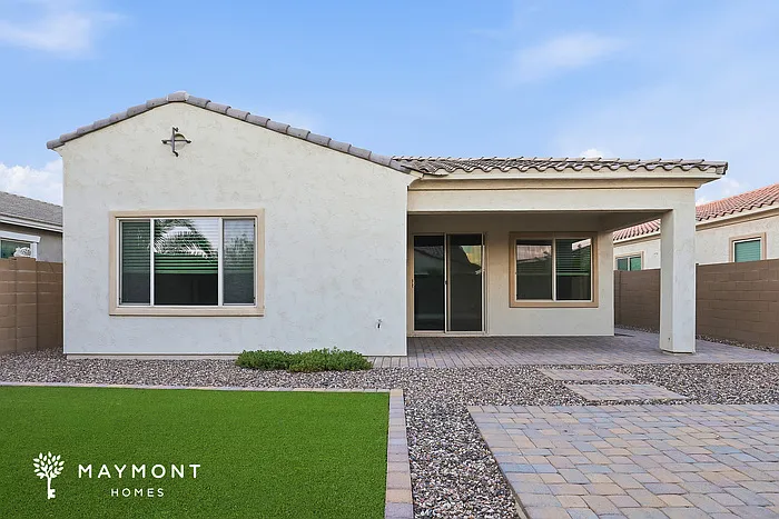 3 bed, 3.0 bath, 1895 sqft, $2,045 — Photo 3