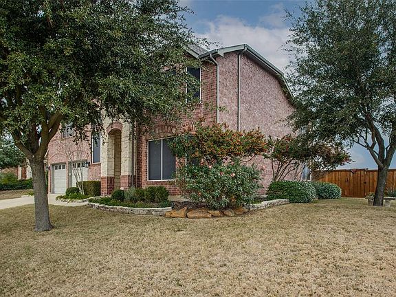 2nd image of 1221 W Collins Cir