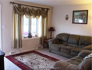 3rd image of 45778 Guenther Dr