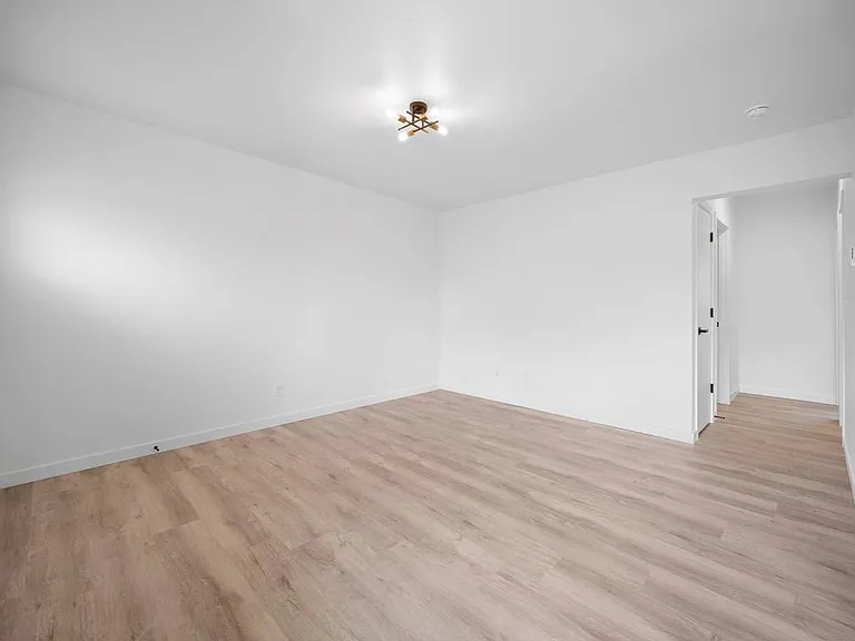 4005 SE 80th Ave — Photo 7