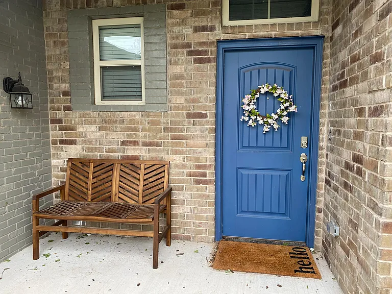 1909 Sunflower Cir — Photo 2