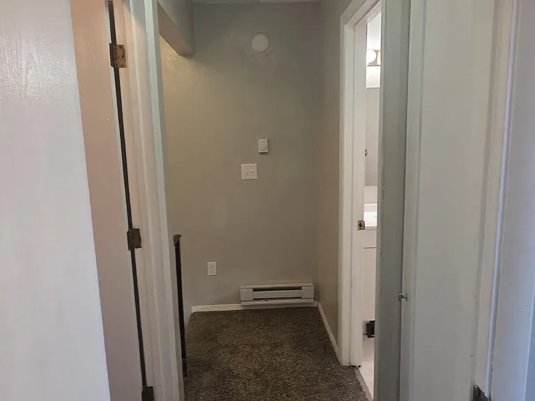 1162 Darby St — Photo 2