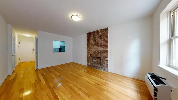 Rented by Bond New York | media 15