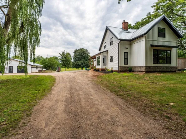 997 Maple Ave, Kings, NS B0P 1C0